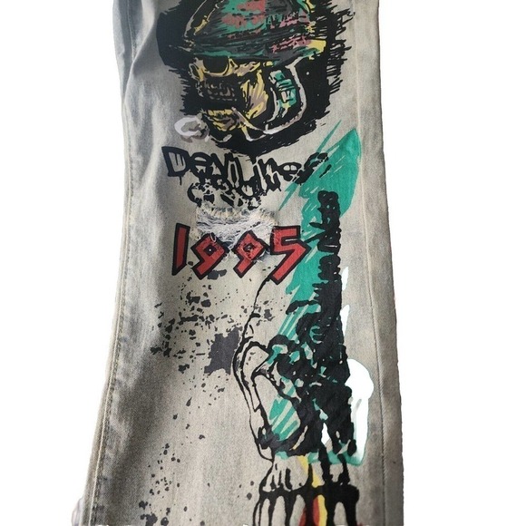 New Men's Stretch Distressed Skull Punk Rocker Graffiti Hip Hop Jeans 32 - Picture 8 of 9